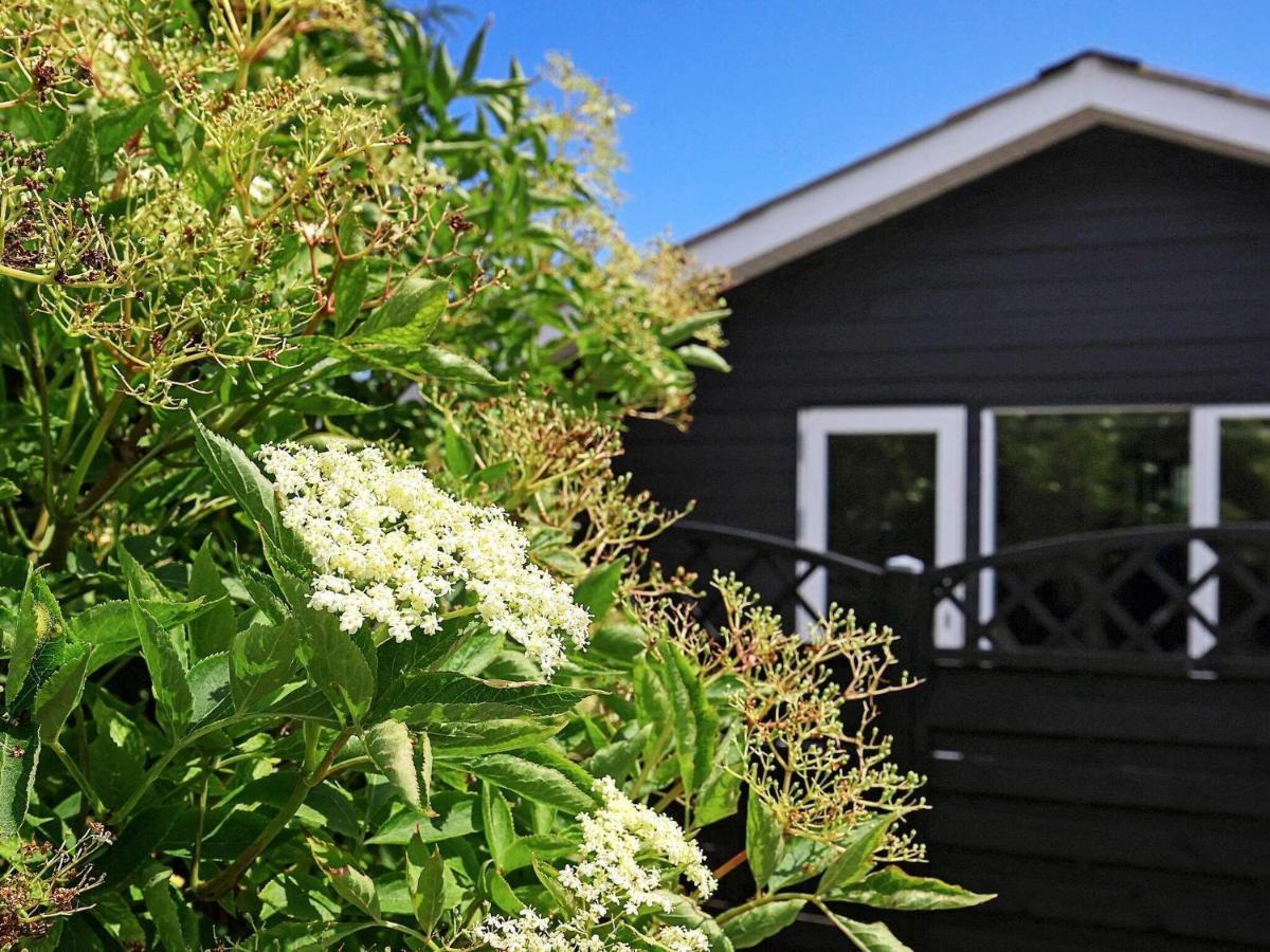 4 Person Holiday Home In L Kken 루켄 외부 사진