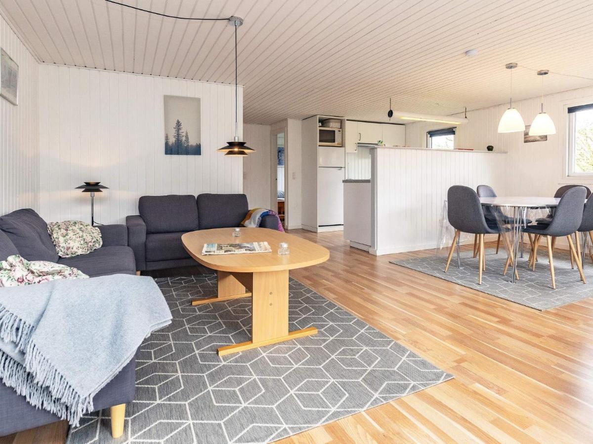 4 Person Holiday Home In L Kken 루켄 외부 사진
